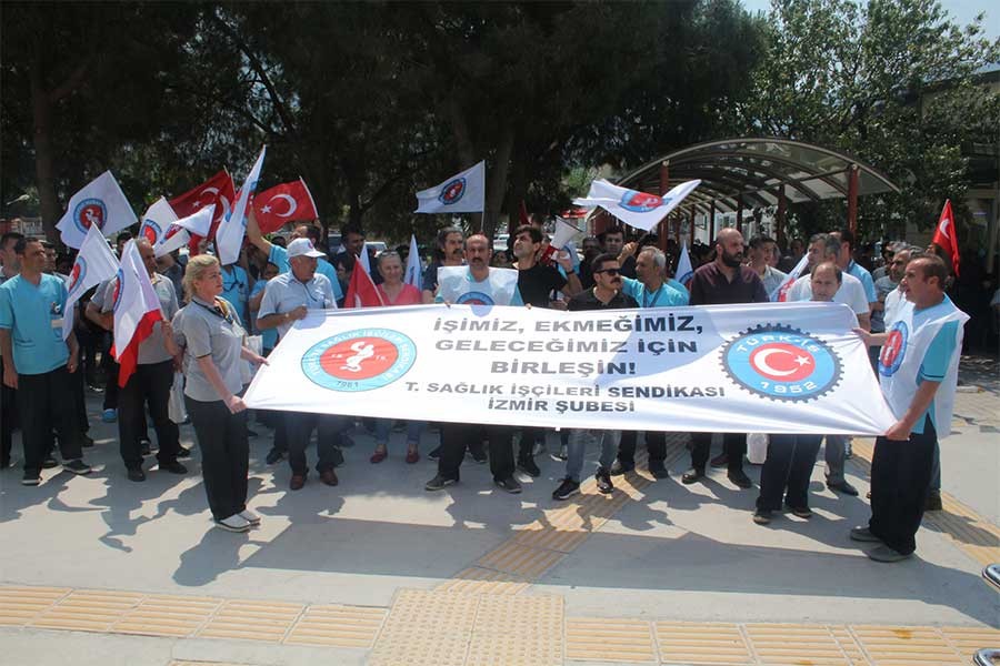 KHK ile kadroya geçen DEÜ işçileri: TİS hakkından faydalanmak istiyoruz