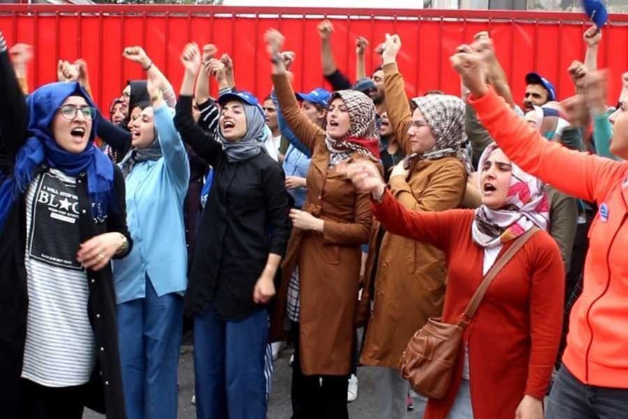 Flormar işçilerine: İşçiler birlik oldu mu  zalimliğin hesabı sorulur