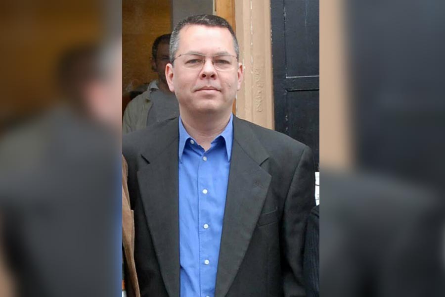 Brunson'ın avukatı ev hapsinin kaldırılması için AYM'ye başvurdu