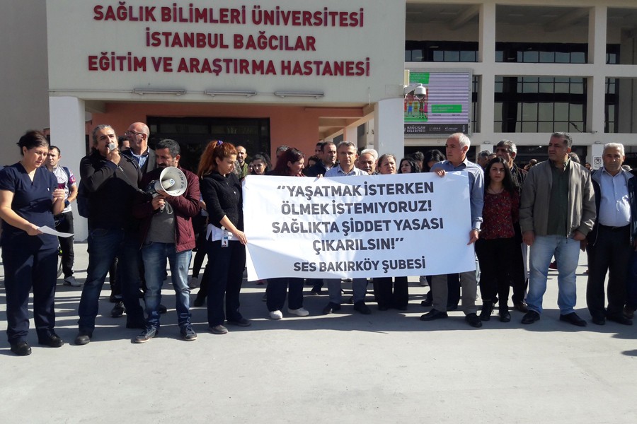 Sağlık emekçisine darp ve silahla tehdit protesto edildi