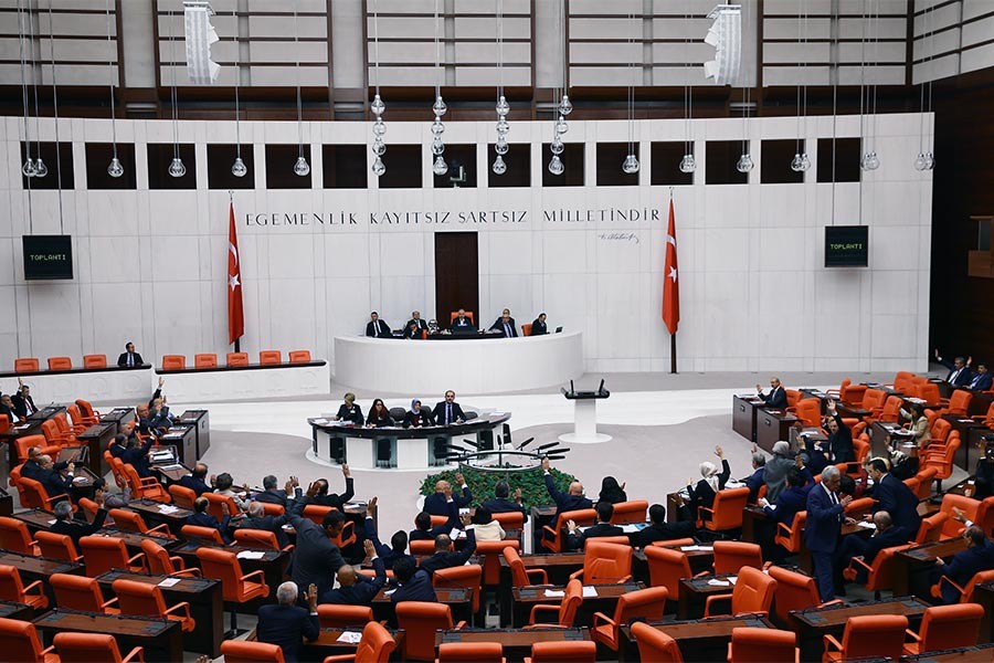 Sağlık torba yasası görüşmeleri: 5. madde değiştirilerek kabul edildi