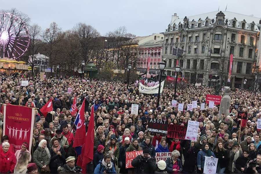 İrlanda’da kadınlar kazandı: Parlamento kürtaja onay verdi