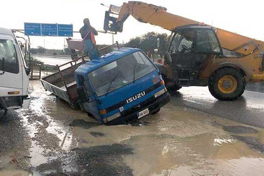 KKTC'de şiddetli yağış 4 can aldı