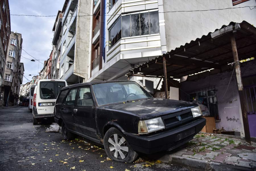 İstanbul'un ara sokakları hurdalık gibi