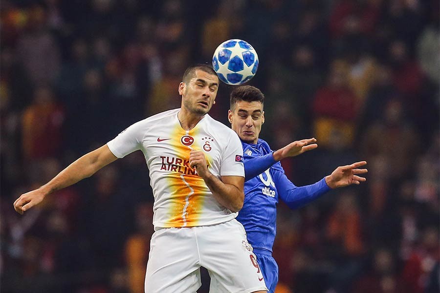 Porto'ya 3-2 mağlup olan Galatasaray, UEFA Avrupa Ligi'ne kaldı