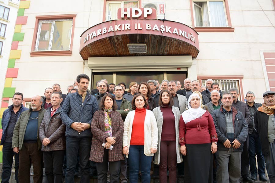 Güven’e destek eyleminde gözaltılar protesto edildi