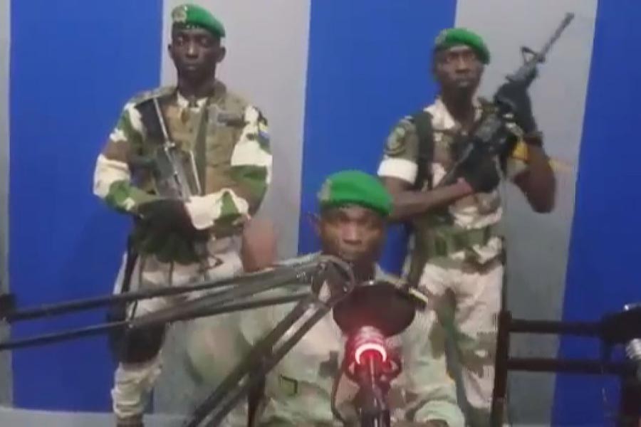 Gabon Hükümeti: Darbe girişimi püskürtüldü