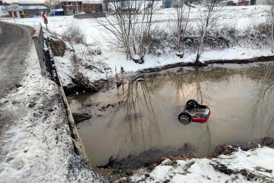 Tekirdağ'da otomobil dereye uçtu: 4’ü çocuk 8 kişi hayatını kaybetti