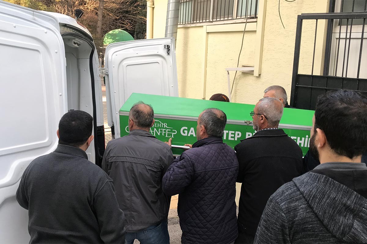 Antep'te inşaattan düşen işçi hayatını kaybetti