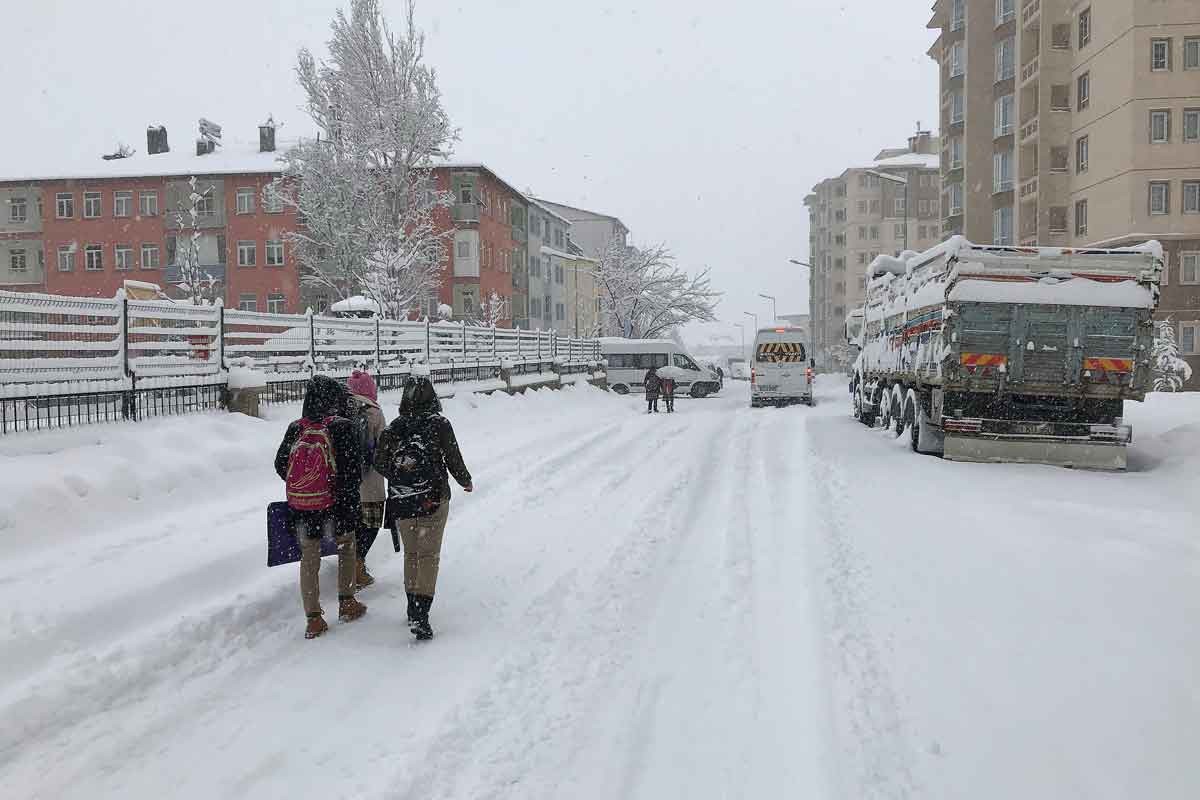 Bitlis, Hakkari ve Bingöl'de eğitime kar tatili