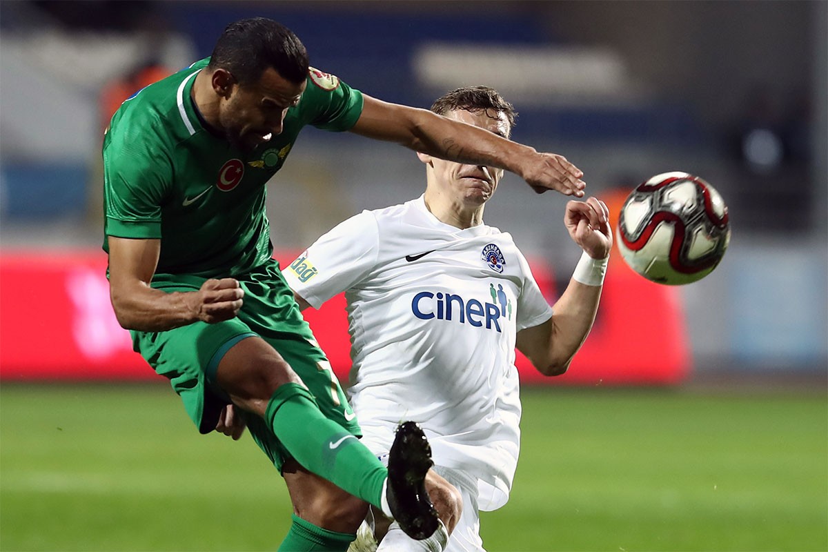 Kasımpaşa’yı 2-1 yenen Akhisarspor yarı finale yükseldi