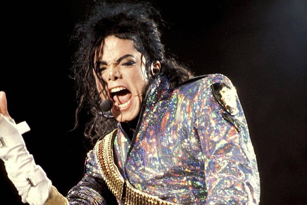 “Çocukken Michael Jackson’ın cinsel istismarına uğradık”