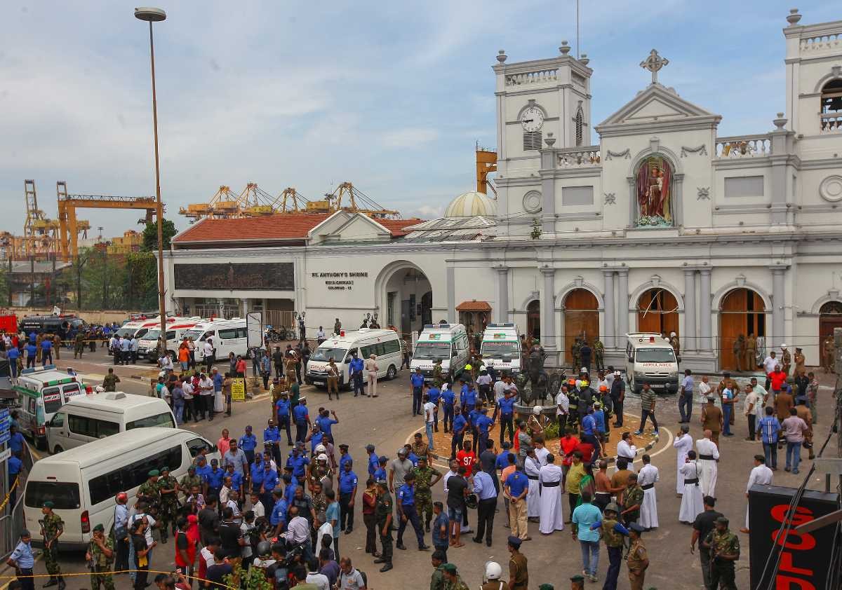 8 patlamanın gerçekleştiği  Sri Lanka'da Savunma Müsteşarı istifa etti