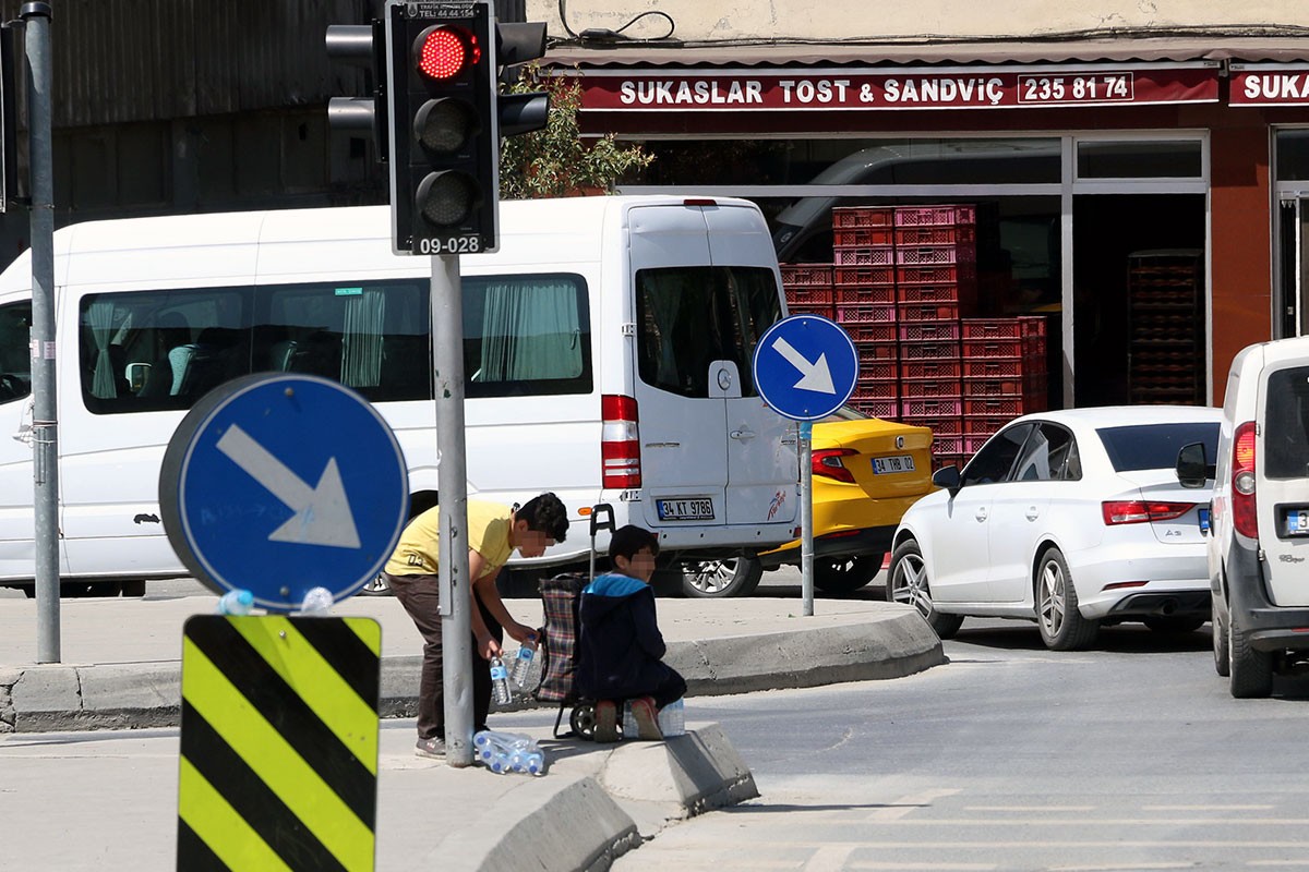 “23 Nisan çocuklar için gerçekten kutlanabilecek bir bayram değil”