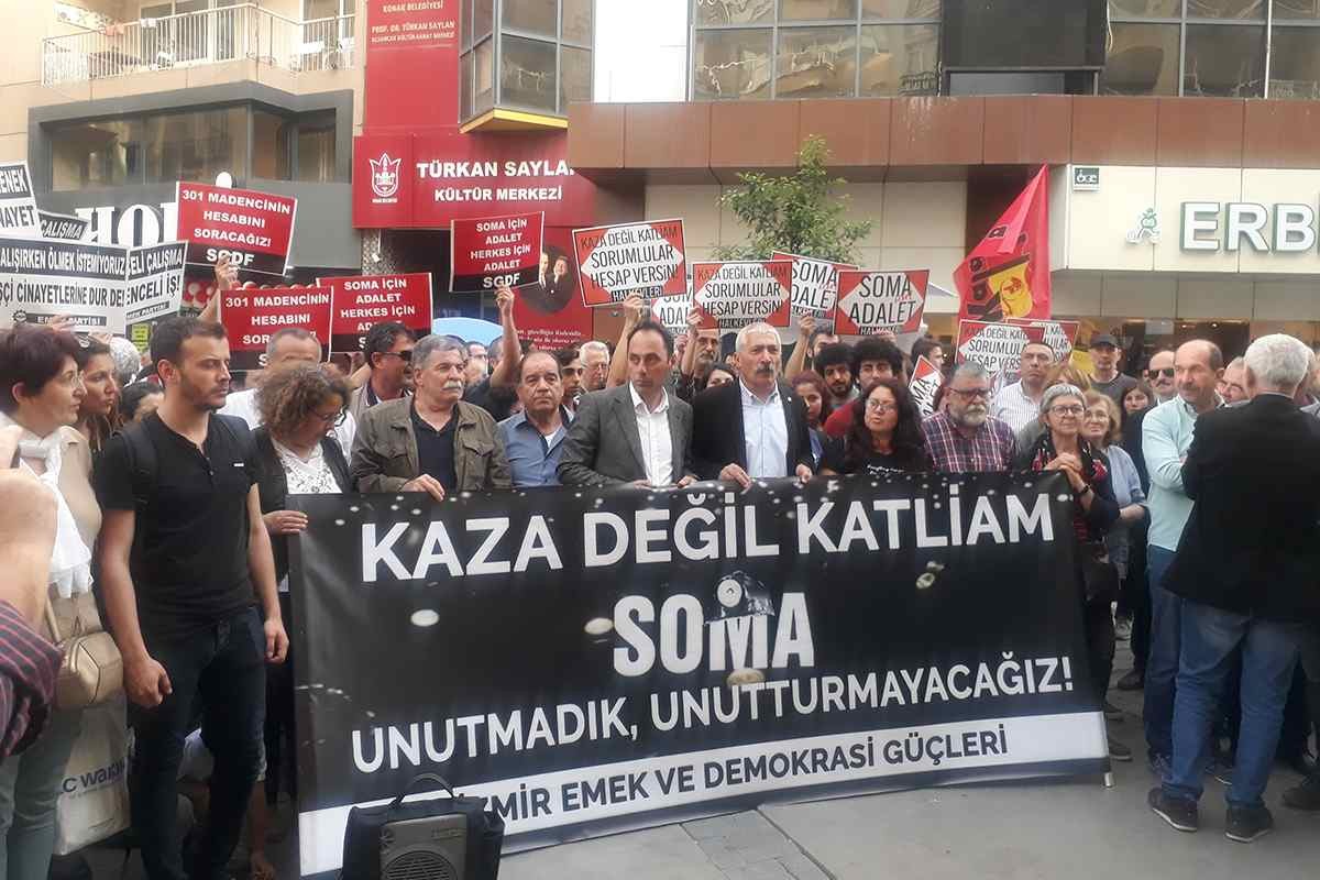 Soma Katliamı'nın 5. yıl dönümünde İzmir'de anma düzenlendi