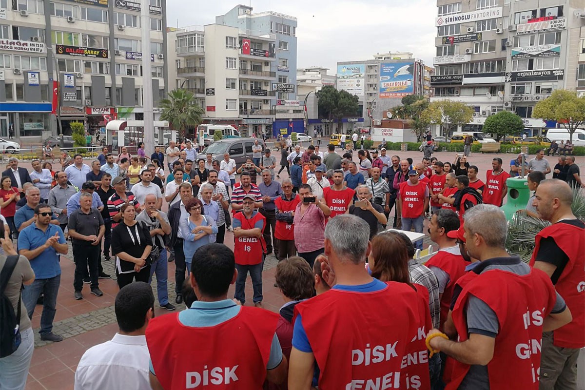 Aliağa Belediyesinde işten atılan işçiler nöbete başladı