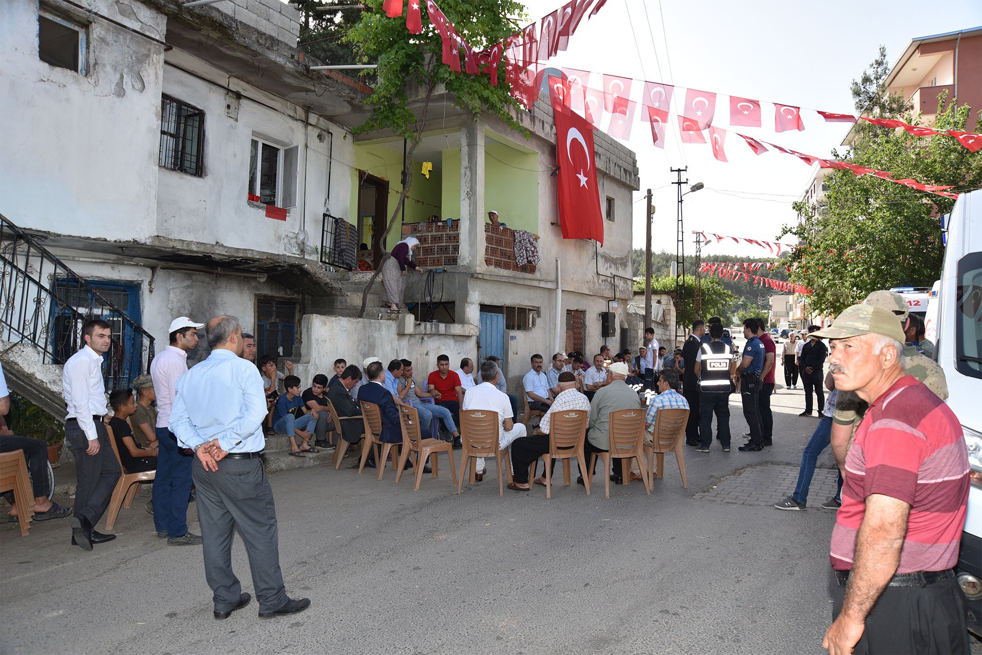 Sınır ötesi harekat sırasında yaralanan 2 asker yaşamını yitirdi