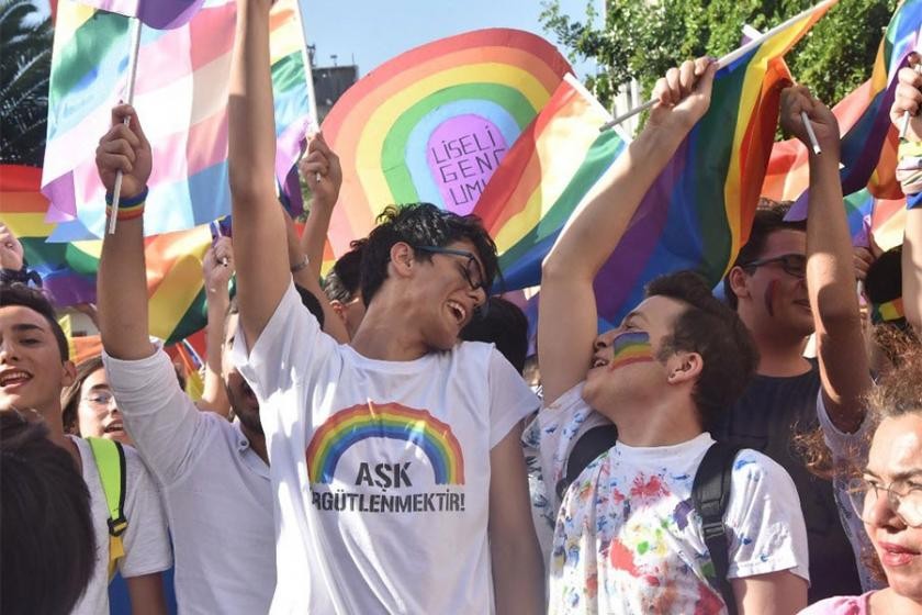 7. İzmir LGBTİ+ Onur Haftası 17 Haziran'da başlıyor