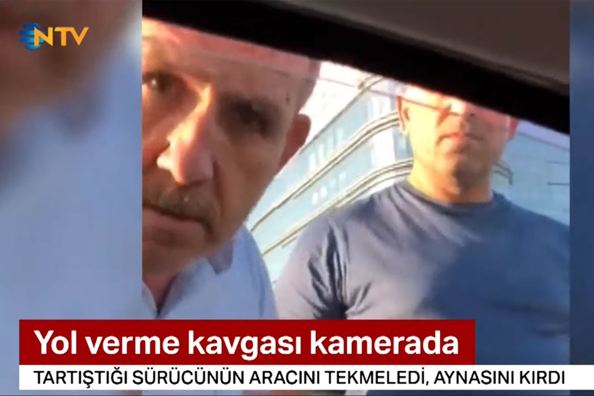 Hamile kadının da bulunduğu araca saldıran trafik magandaları tutuklandı