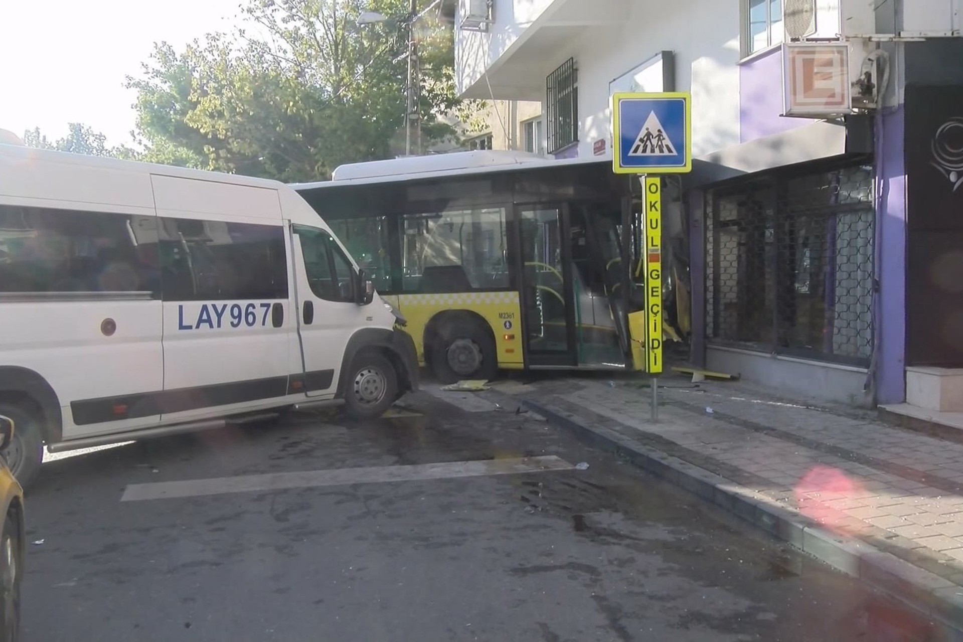 Sancaktepe'de İETT otobüsü kaza yaptı: 1 ölü, 3 yaralı