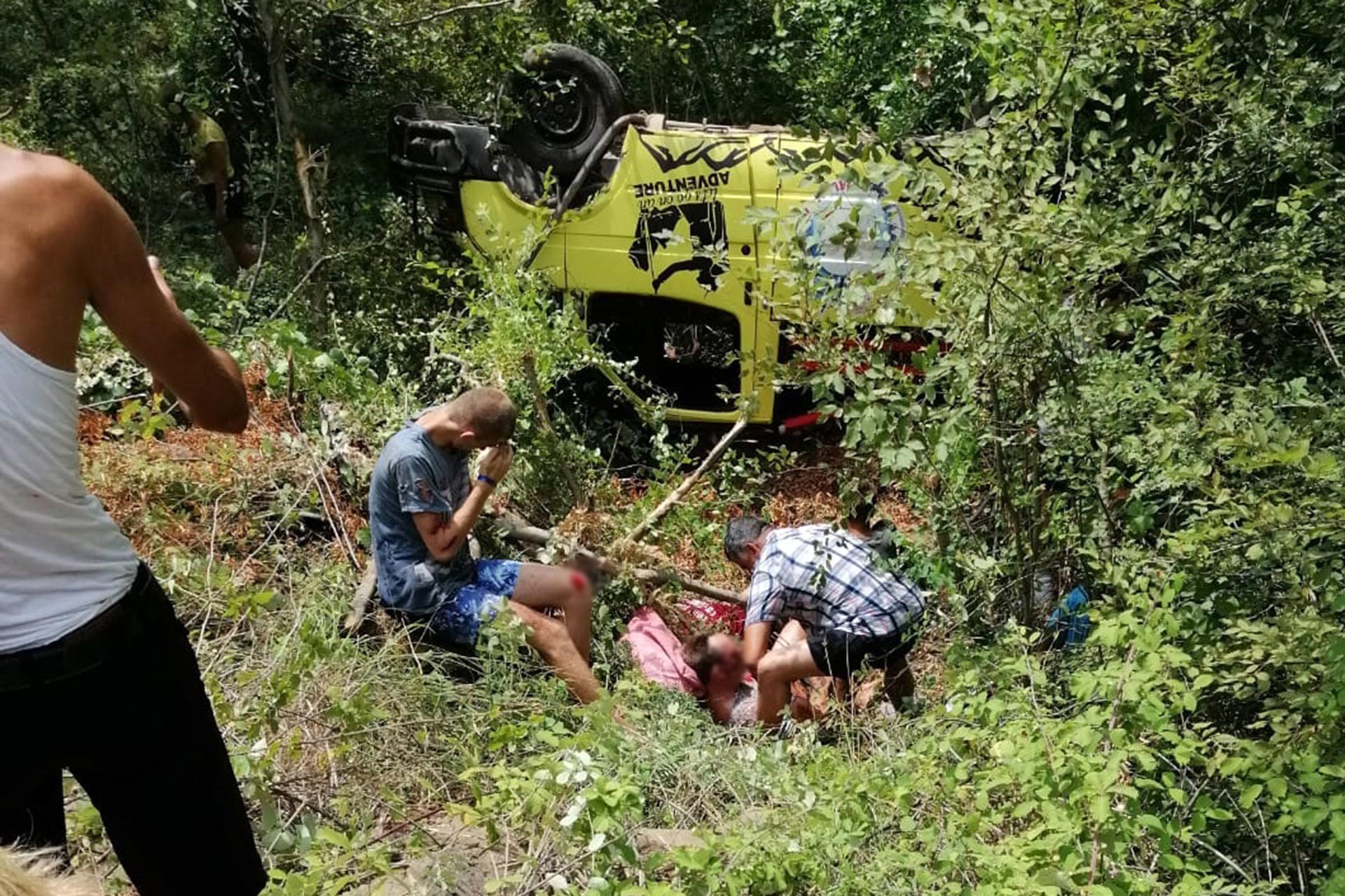 Alanya'da safari cipi devrildi: 1 kişi yaşamını yitirdi, 10 kişi yaralı