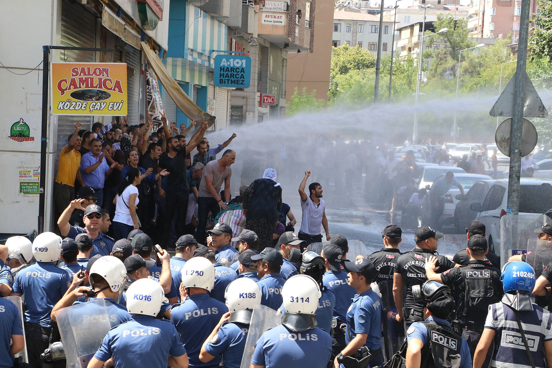 Dünya Yazarlar Birliği: Halkın iradesinin yok sayılmasını kınıyoruz