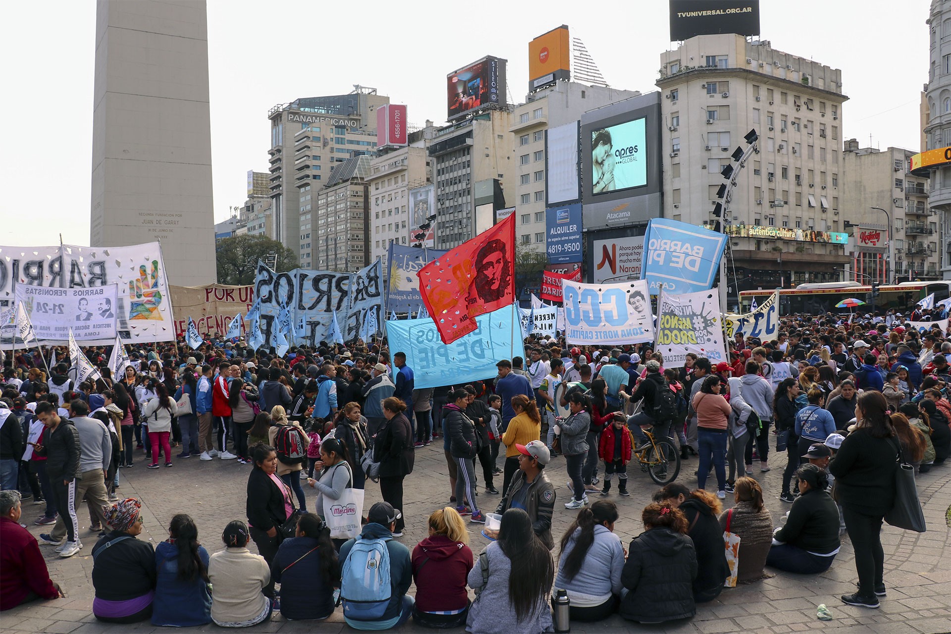 Arjantin’de öğretmenler ölen meslektaşları için greve gitti