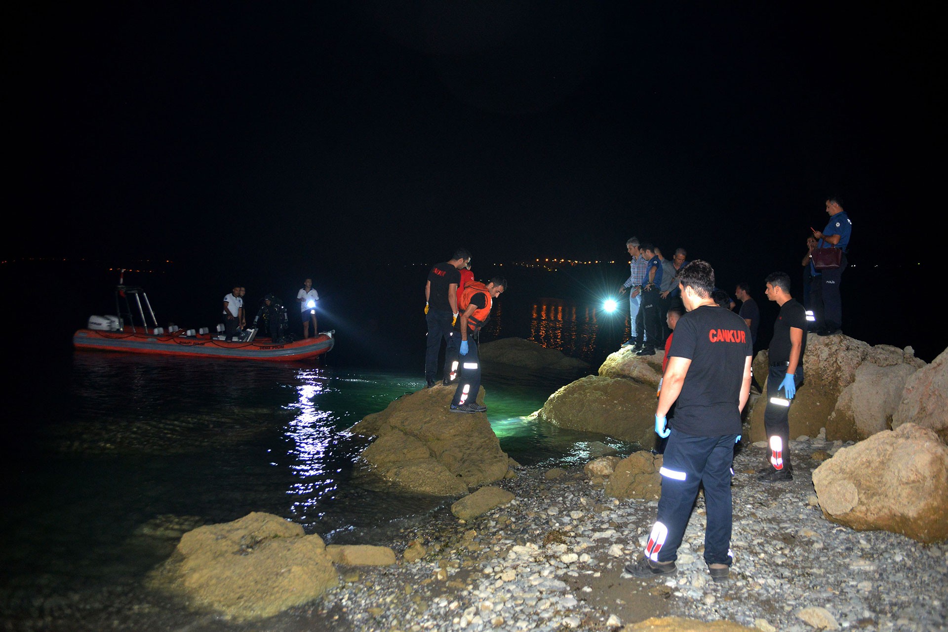 Adana'da baraj gölüne giren genç kadın boğuldu