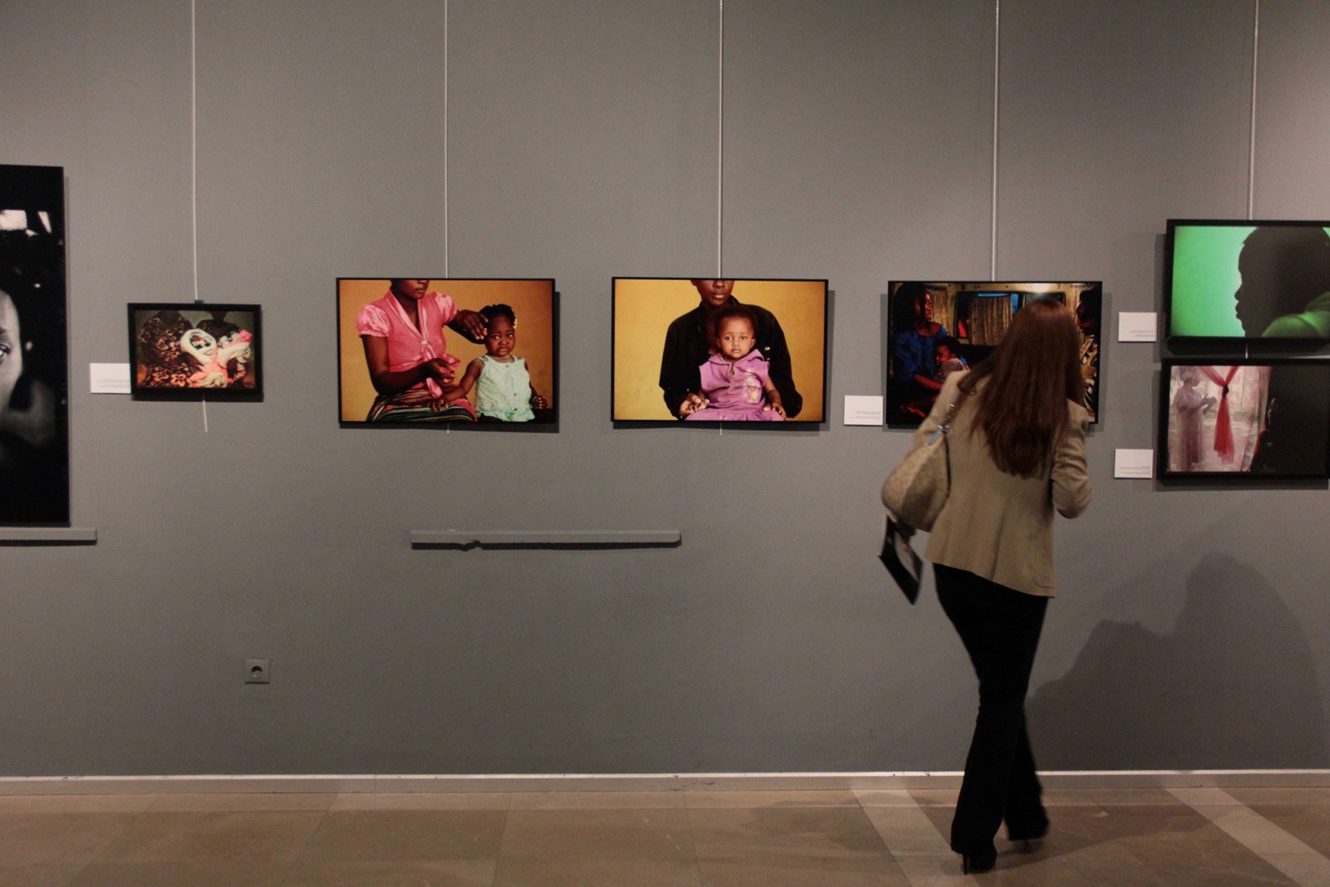 Fransız fotoğraf sanatçısı Lam Duc Hien, 50 ülkede kadına şiddeti fotoğraflarına yansıttı