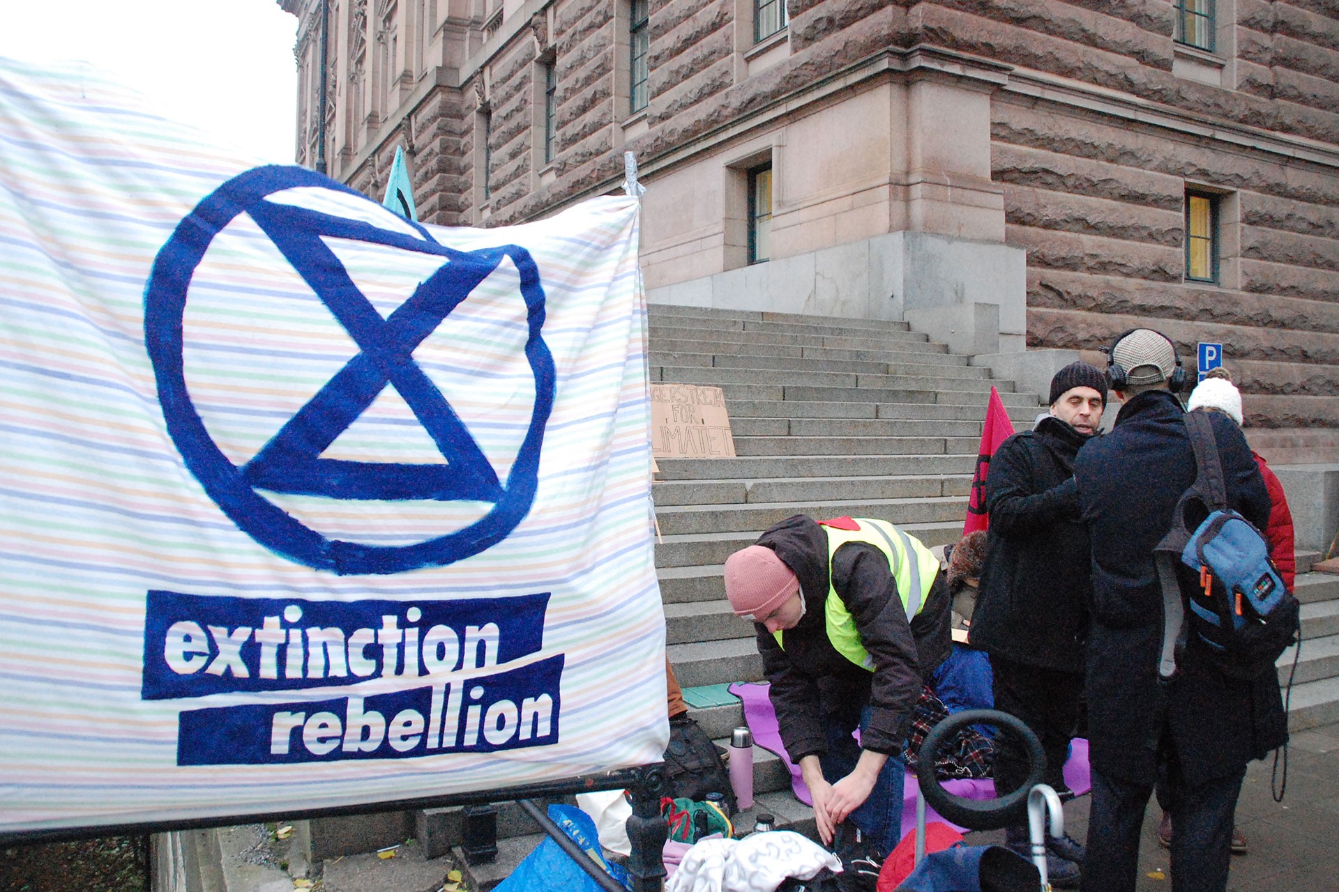 Stockholm'de meclis önünde açlık grevi