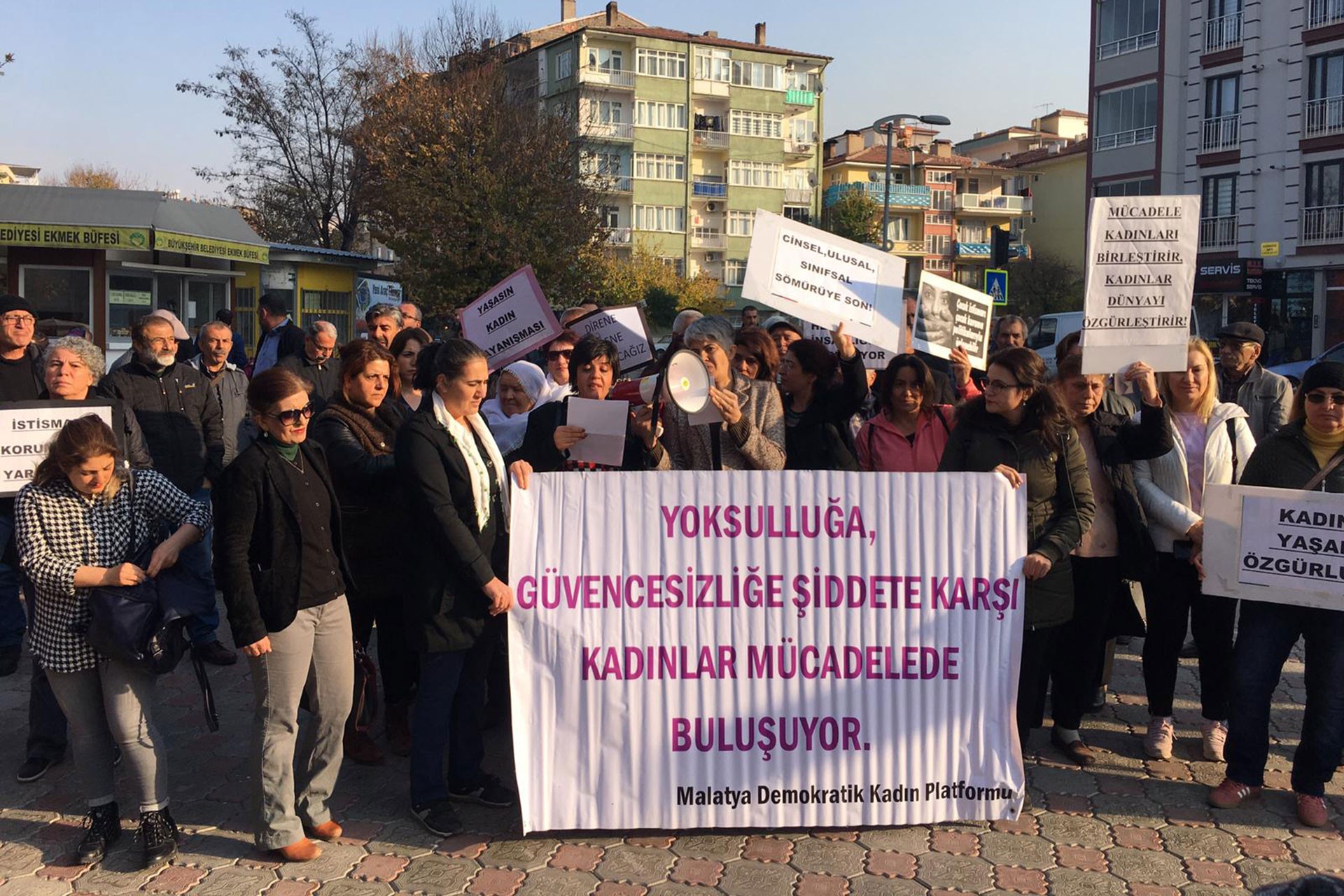 Malatya'da kadınlardan 25 Kasım eylemi