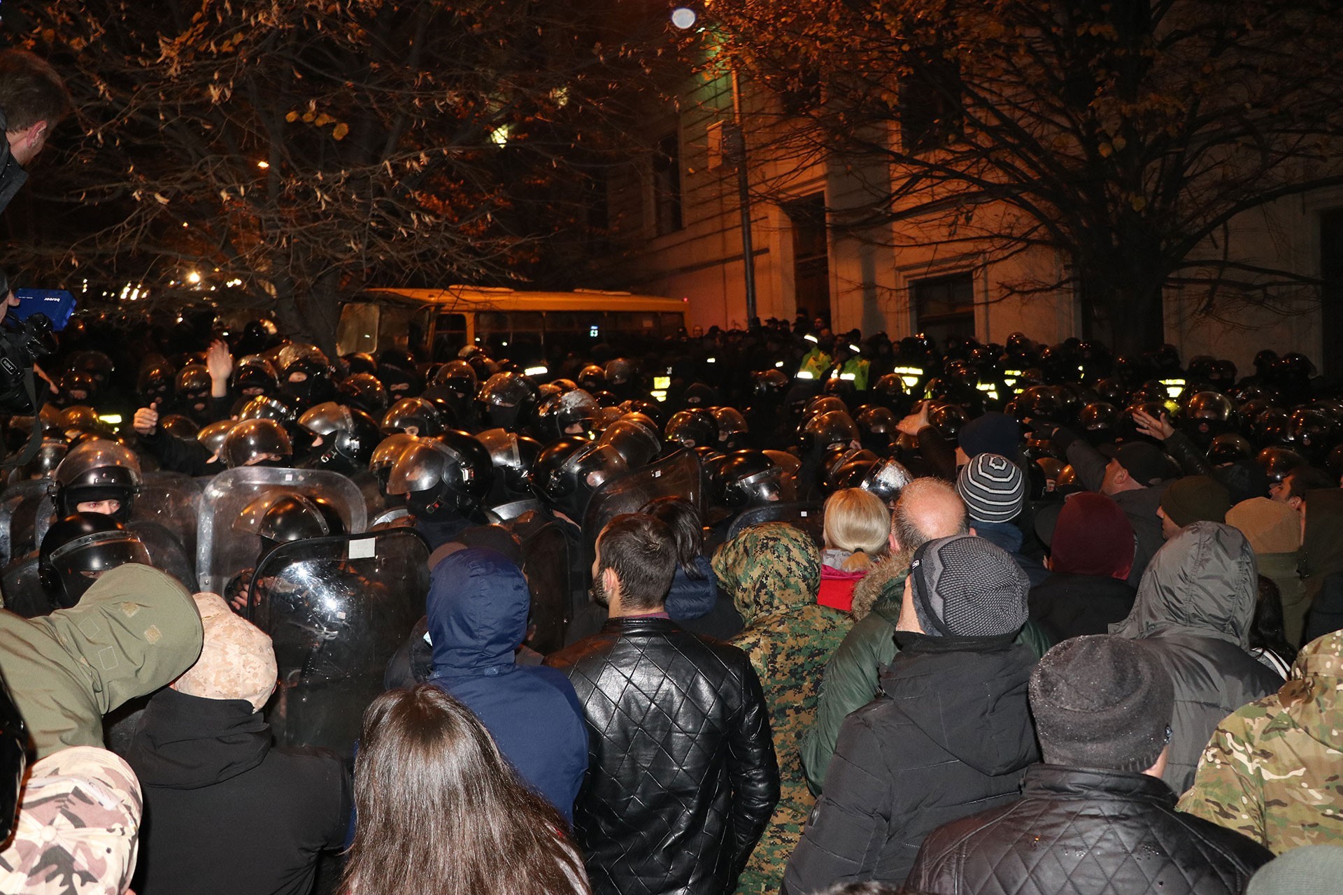 Gürcistan'da eyleme polis müdahalesi