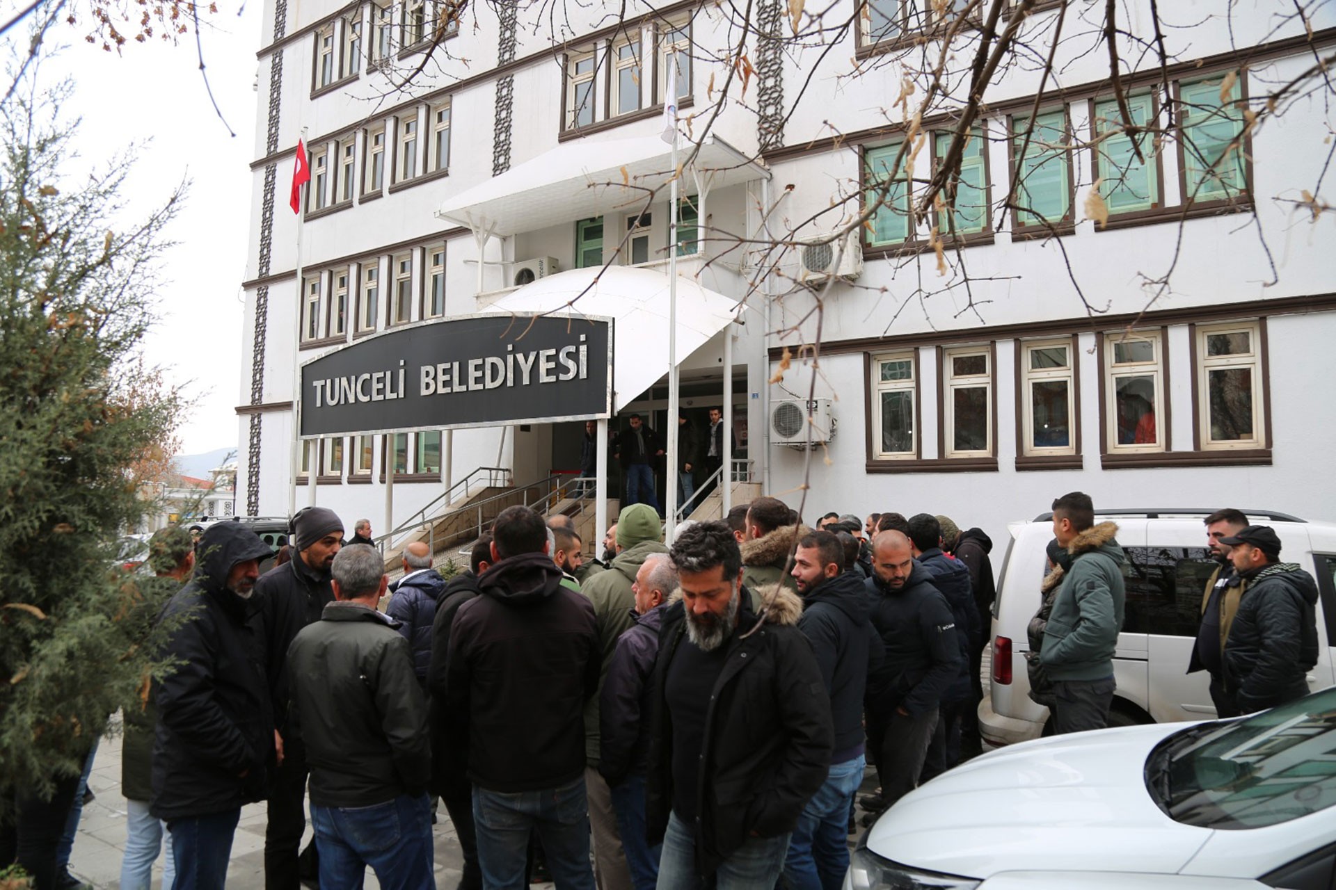 Dersim'de minibüs şoförleri kontak belediyenin zam kararını botkot etti