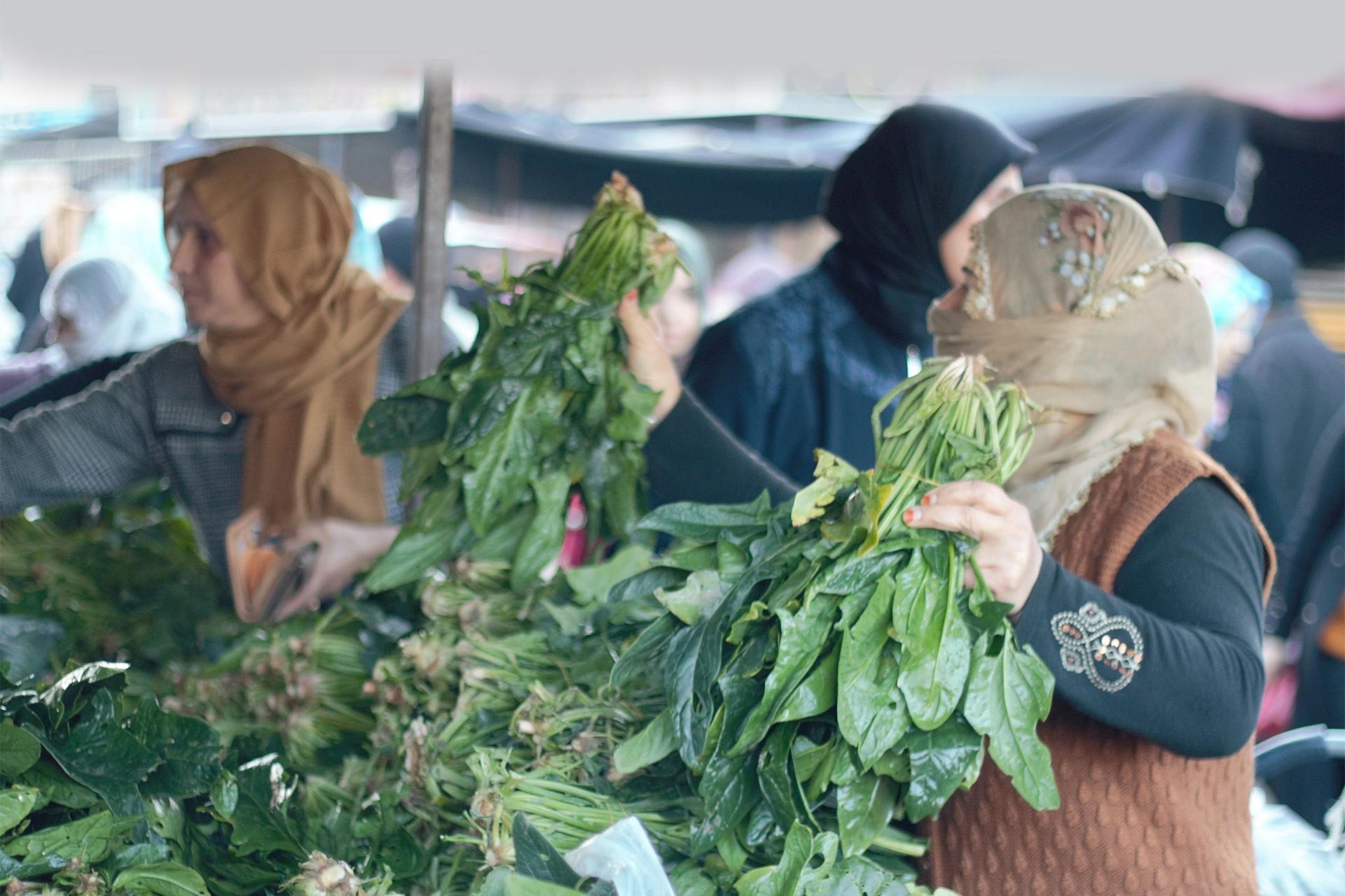 Adana'da pazar alışverişi