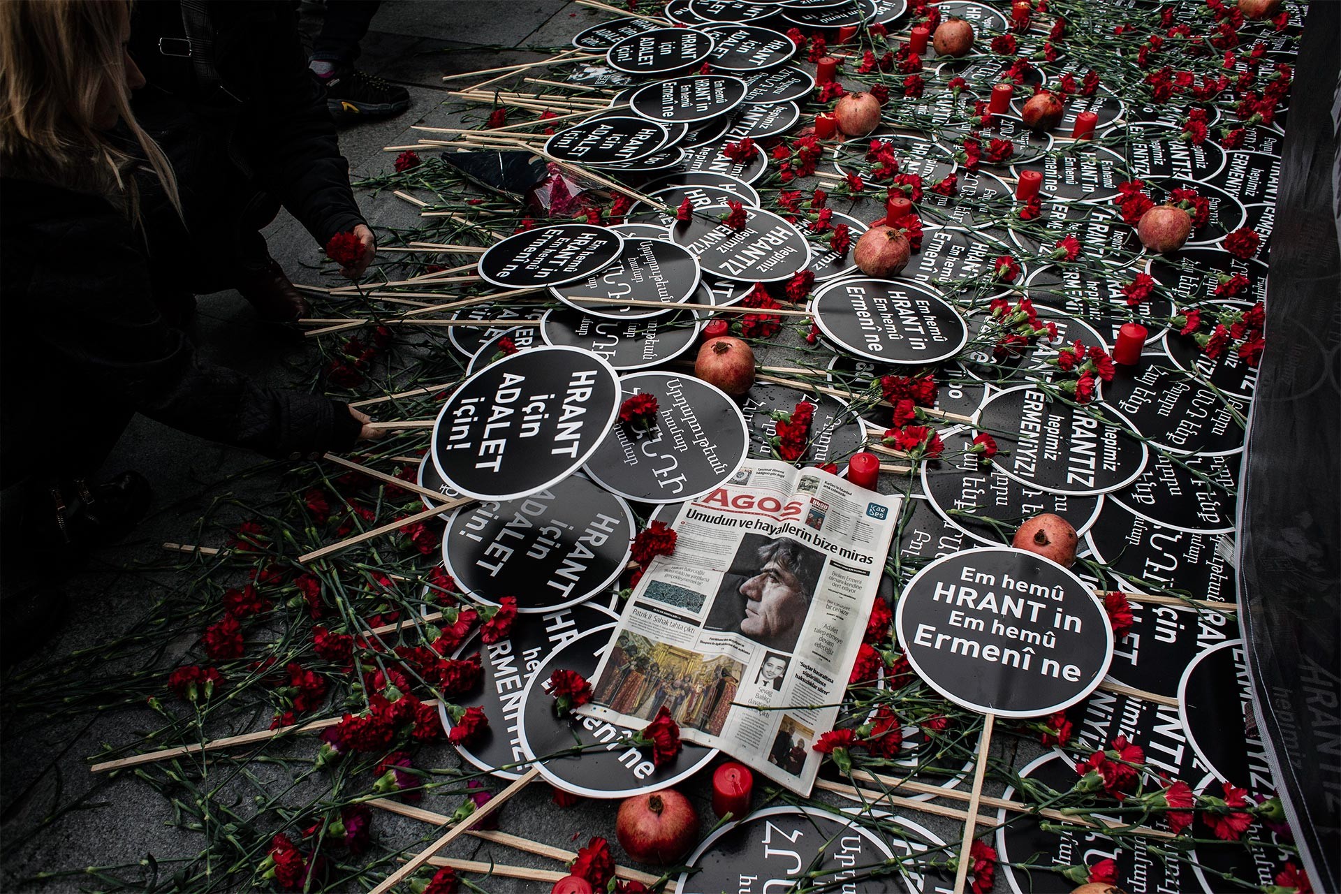 Agos önündeki Hrant Dink anması