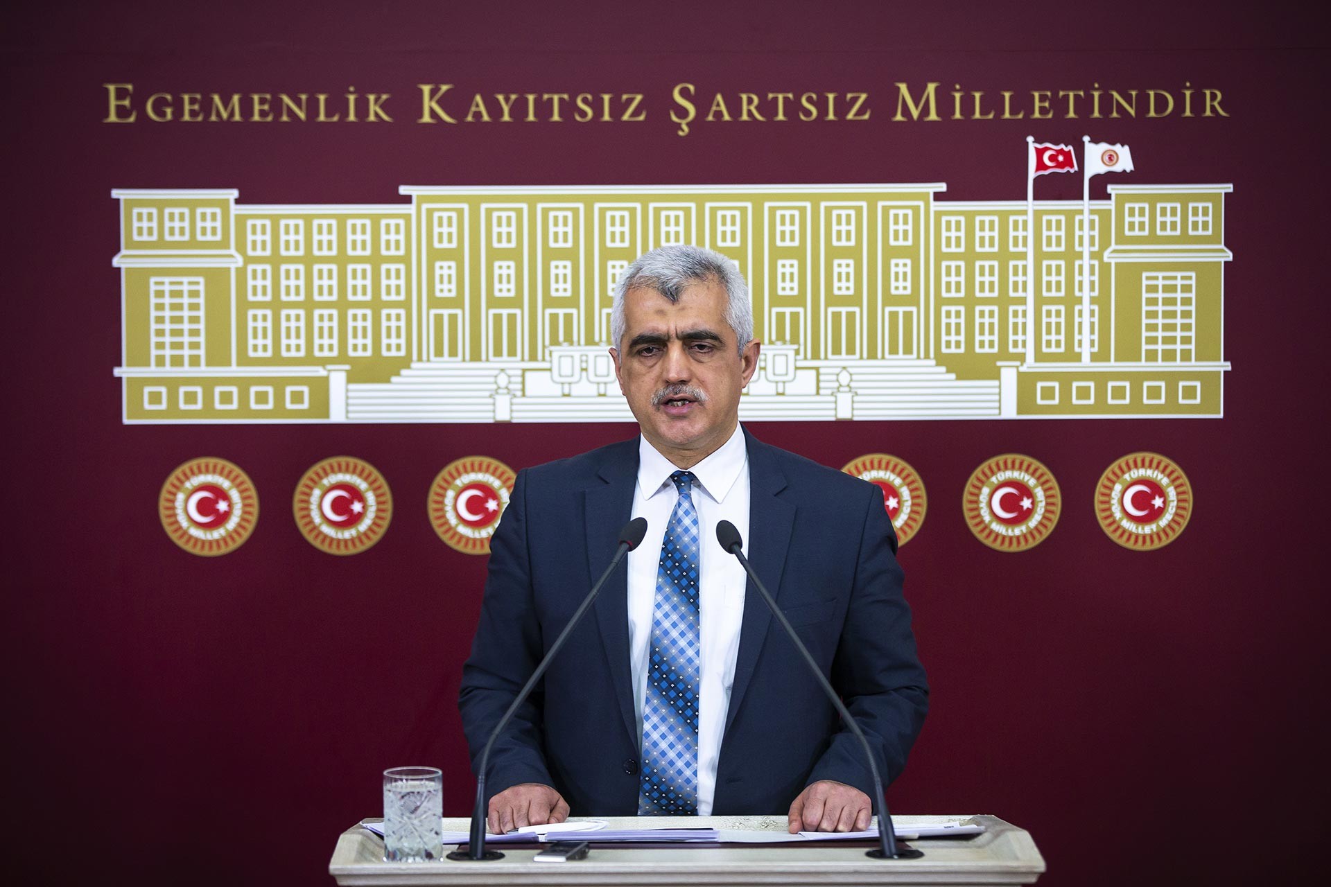 HDP Kocaeli Milletvekili Ömer Faruk Gergerlioğlu, Meclis'te düzenlediği basın toplantısında, değerlendirmelerde bulundu