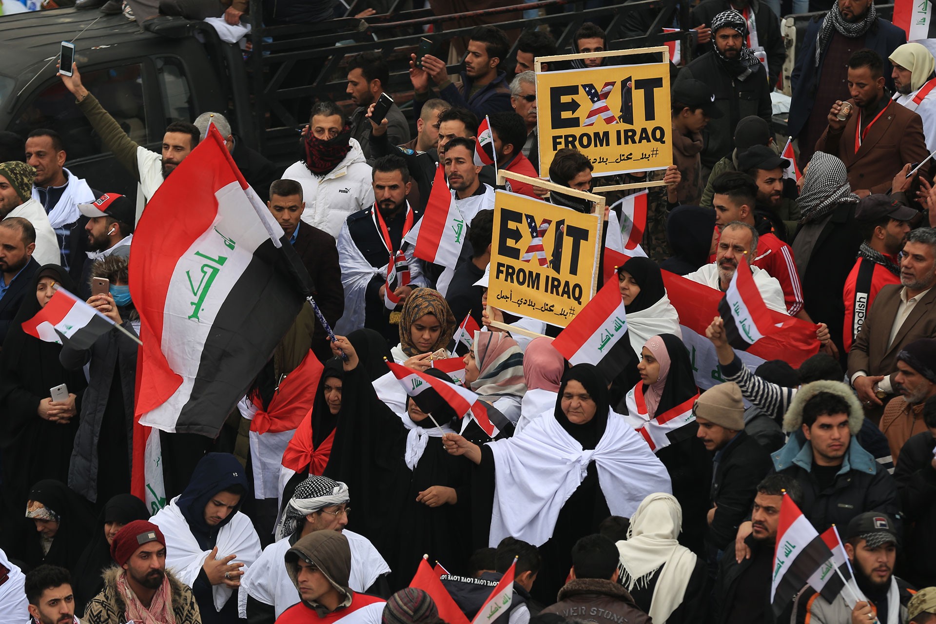 ABD karşıtı protestoya katılan Bağdat halkı