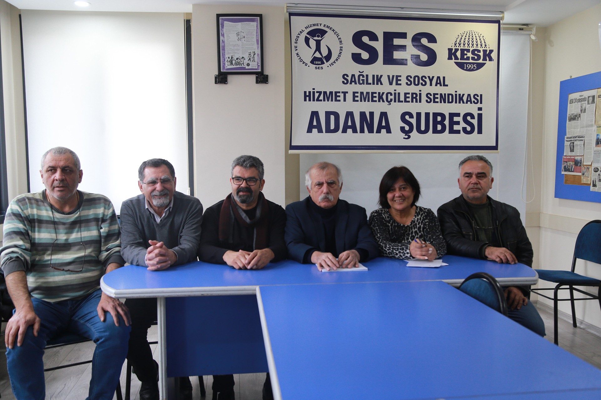 SES Adana Şubesi üyeleri basın toplantısı düzenliyor