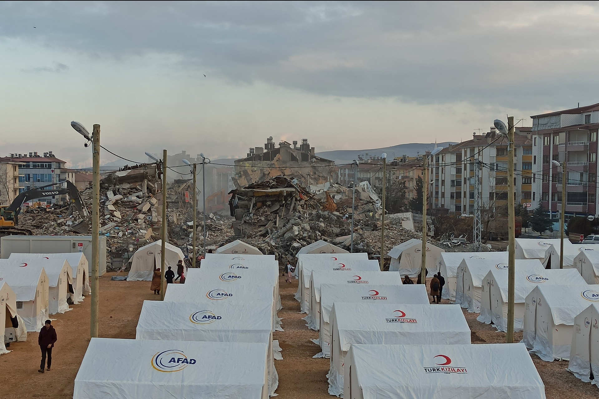 Elazığ deprem çadırları