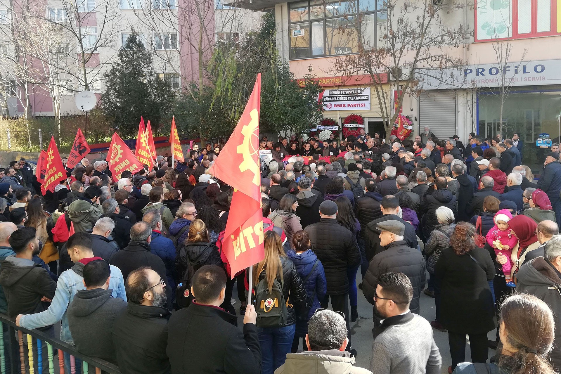 Cemal Dursun'un cenaze törenine katılanlar