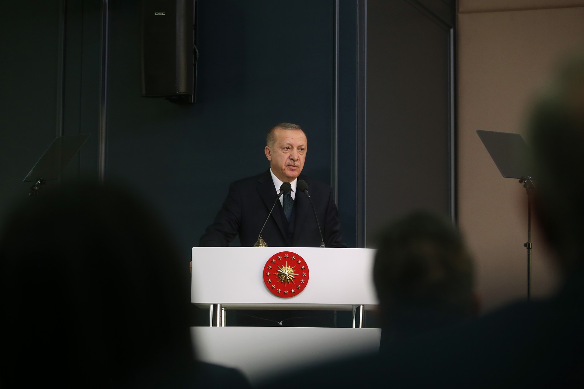 Erdoğan'dan Suriye'ye: Çıkmazlarsa omuzların üzerinde o başlar kalmayacak