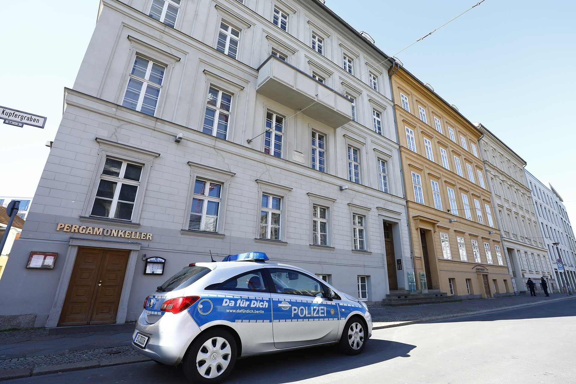 Almanya Başbakanı Angela Merkel'in karantinada bulunduğu Berlin'deki evi.