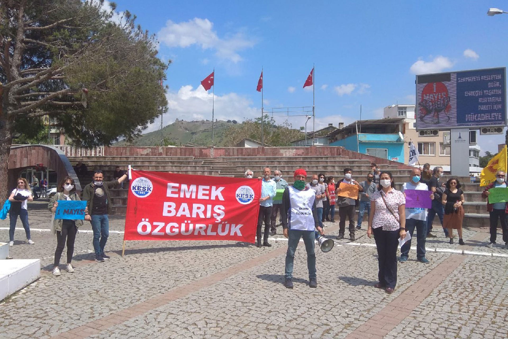 Bermaga Emek ve Demokrasi Güçleri 1 Mayıs'ı kutladı