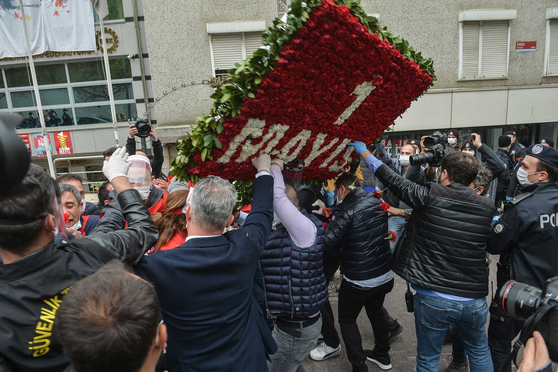 Taksim'de 1 Mayıs gözaltısı