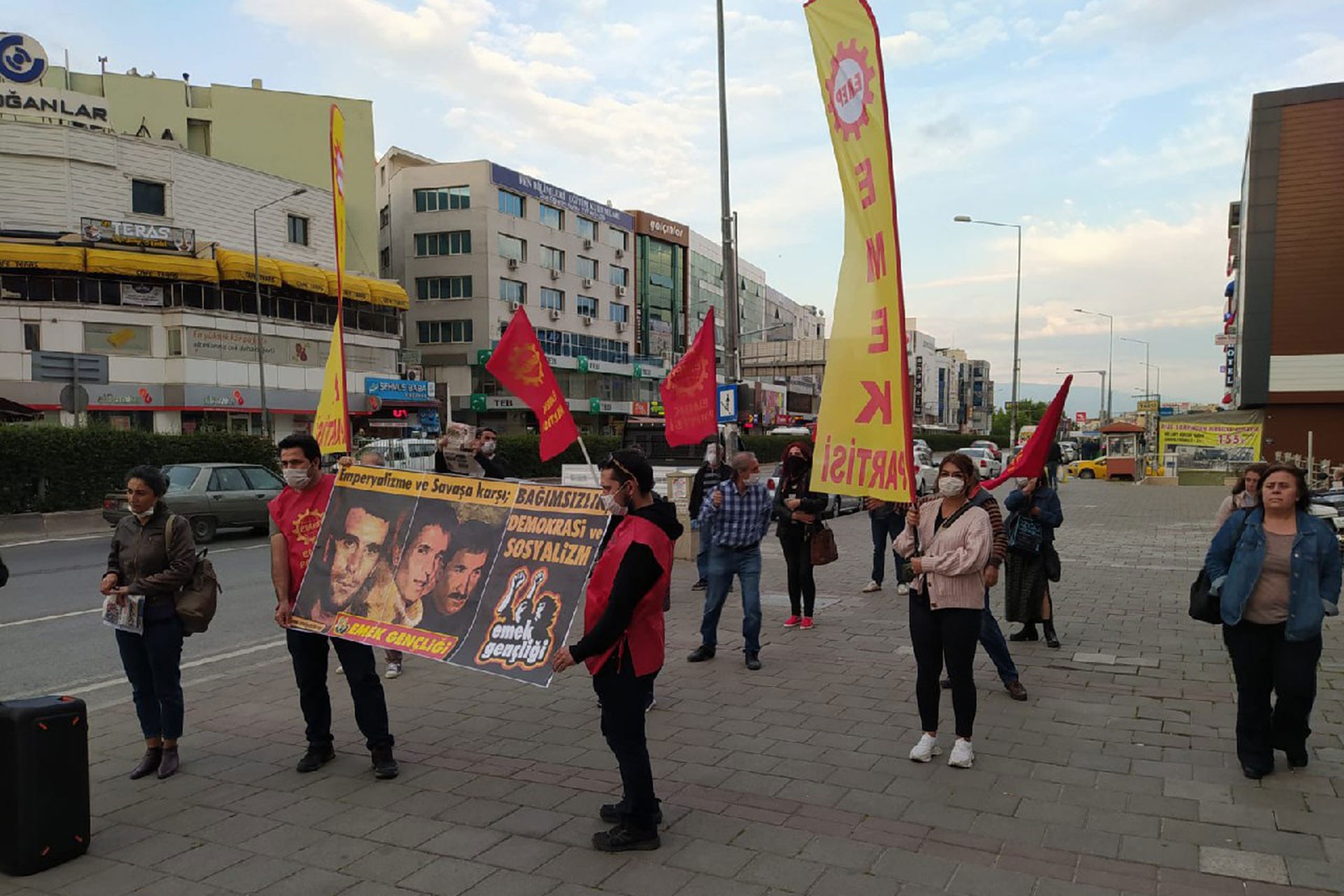 Emek Partisi Çiğli ilçe örgütü Denizleri andı