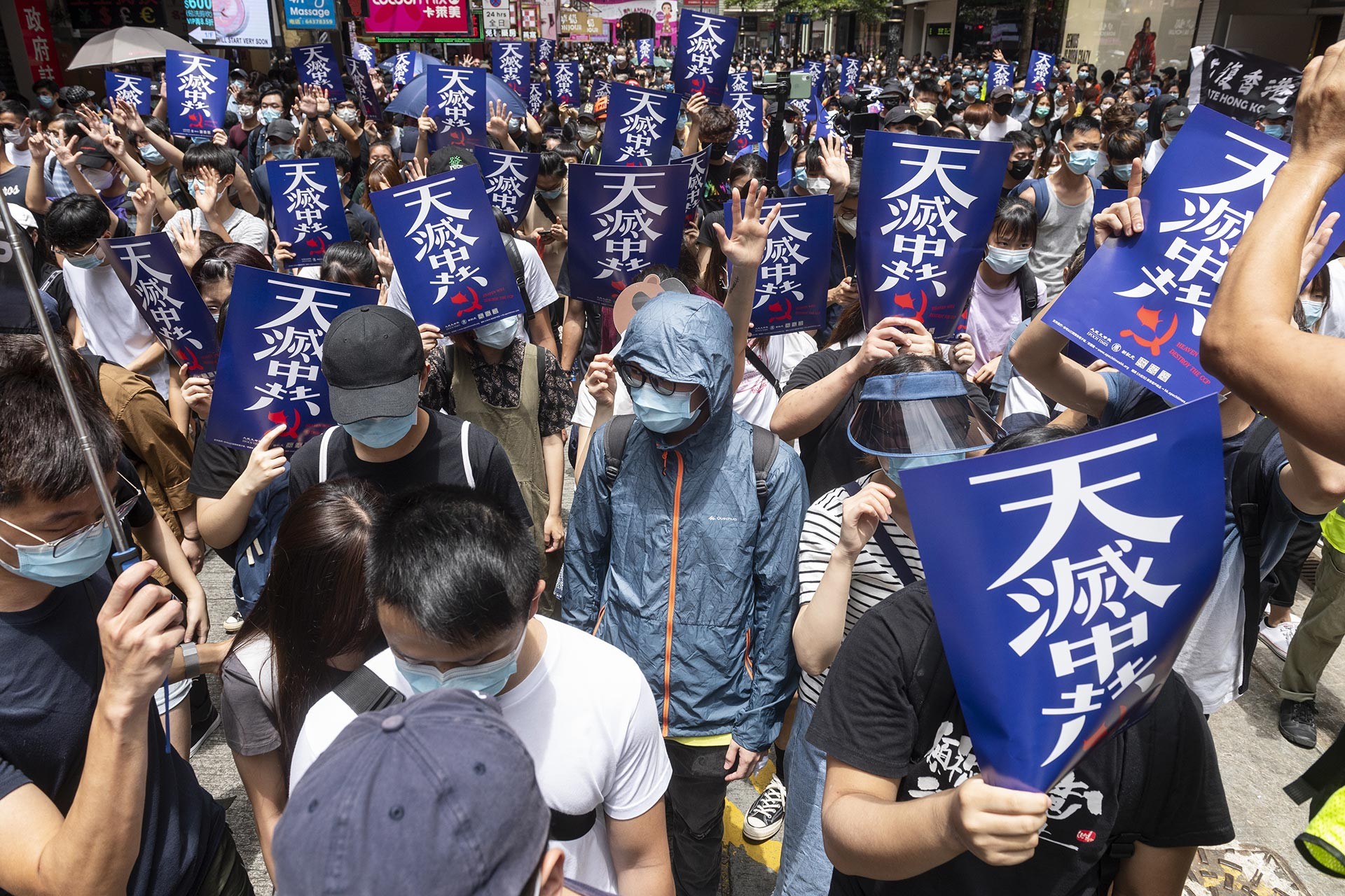 Hong Kong`da Çin`in yeni güvenlik yasası girişimi protesto edildi.