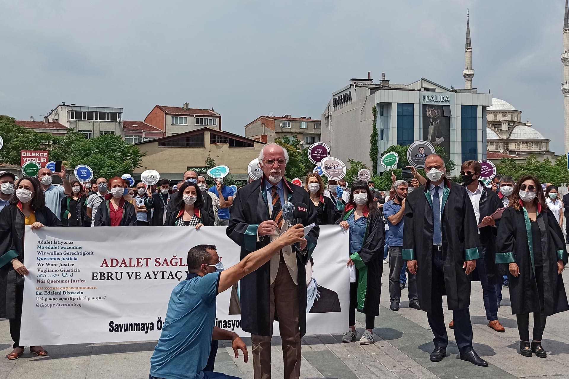 Ebru Timtik ve Aytaç Ünsal için yapılan basın açıklaması