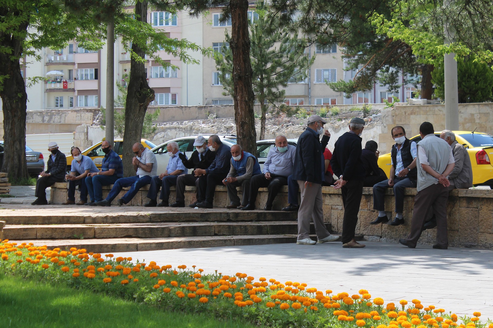 Sivas'ta yakın temasla oturan vatandaşlar