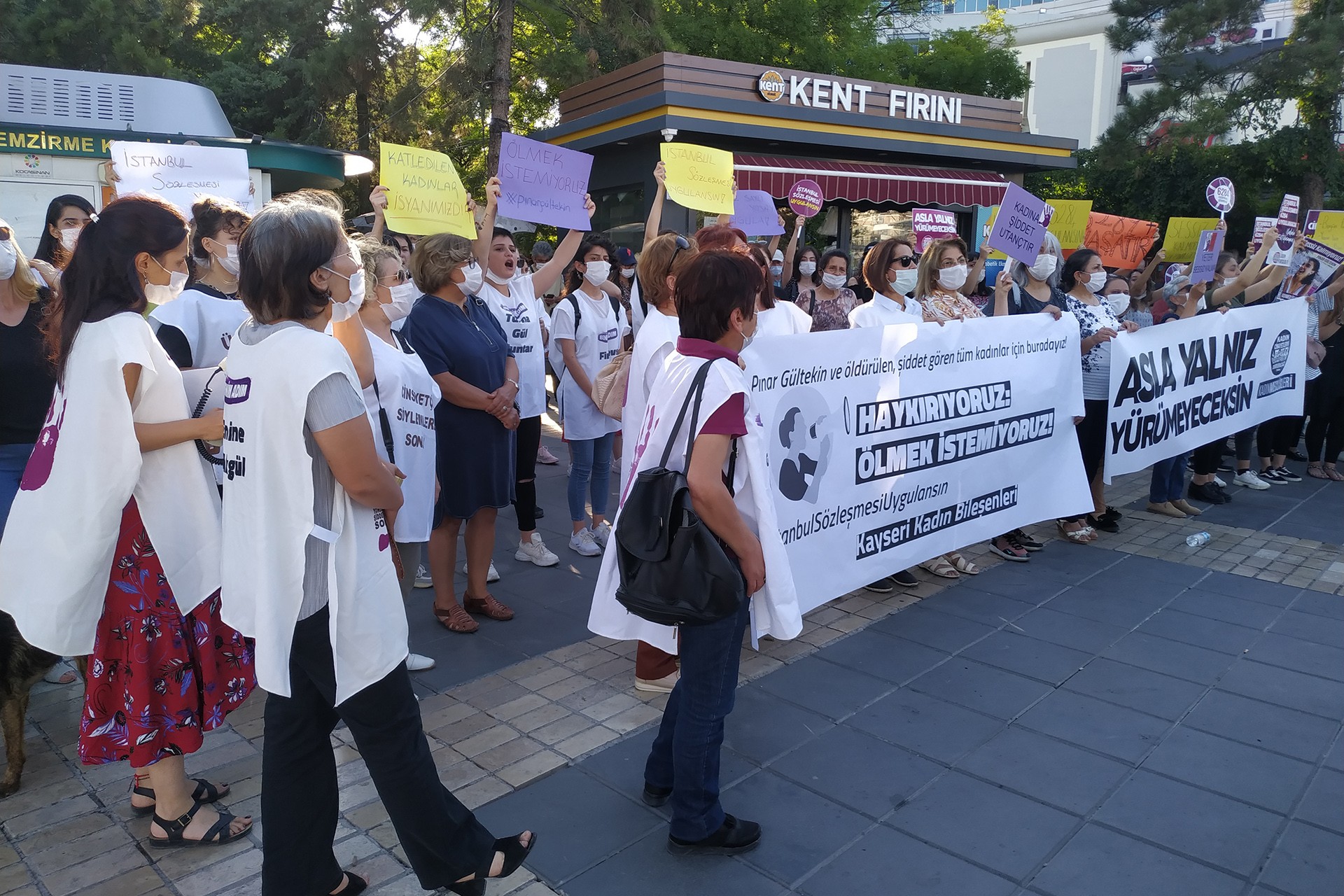 Kayseri'de kadınlar açıklama düzenliyor