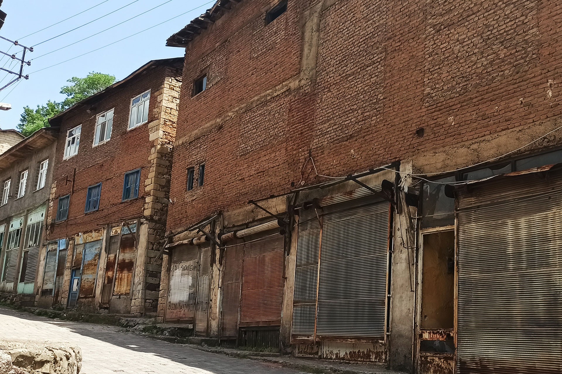 Elazığ'da kapalı dükkanlar